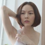腋下黑黑的正常嗎？腋下黑色素沉澱原因＆改善方法全解析